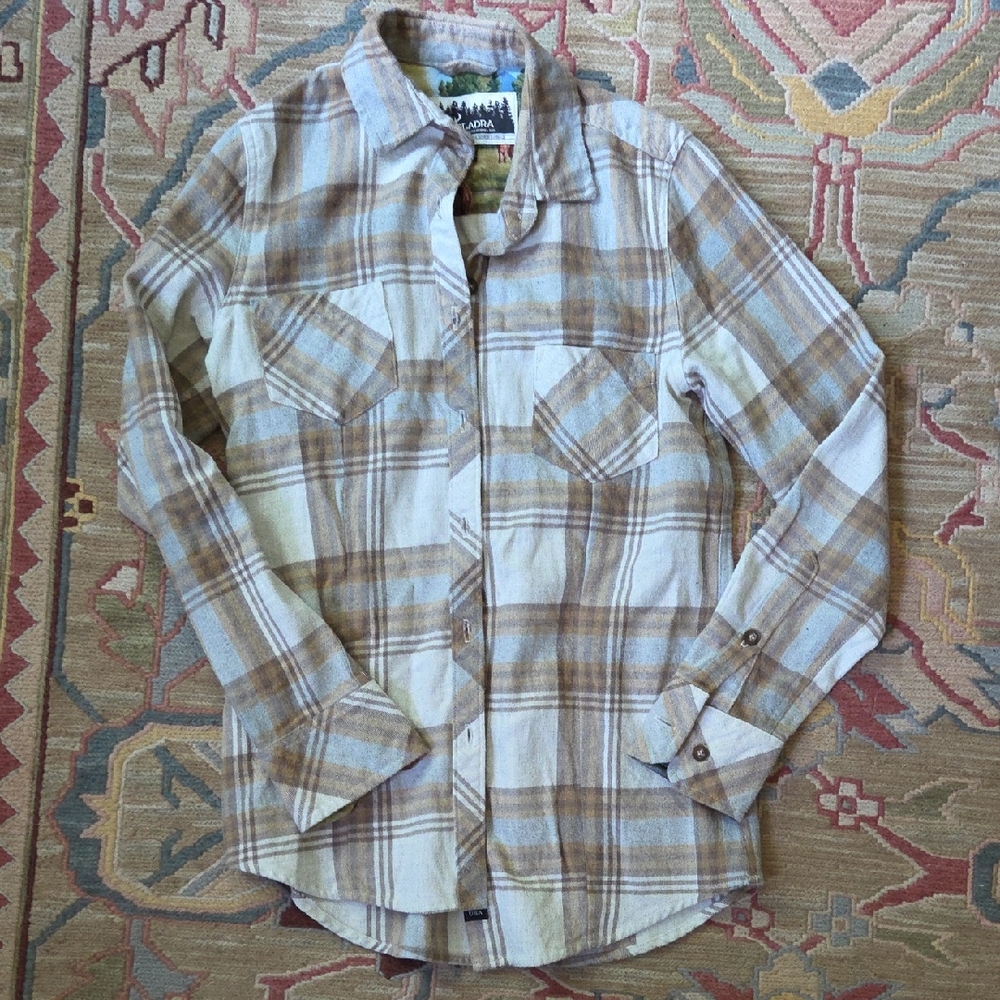 Pladra Plaid Button-Up Shirt